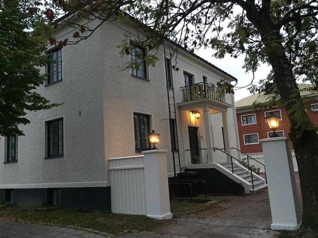 Townhouse Apartments Mariehamn Bagian luar foto
